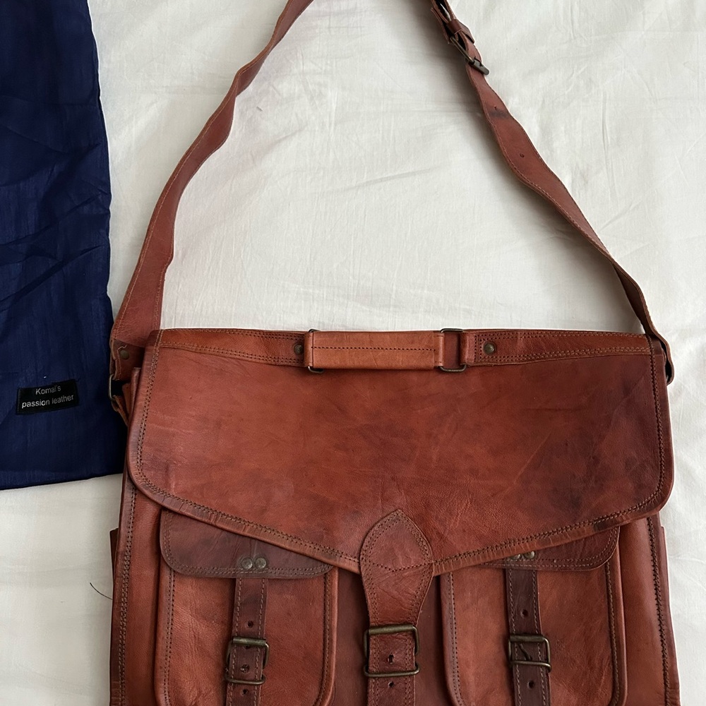 Brown Leather 17” Laptop Men's Messenger Bag